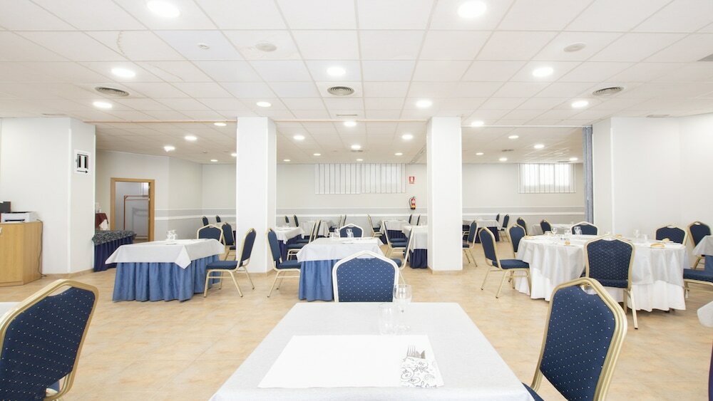 Фото Hotel Isabel de Segura