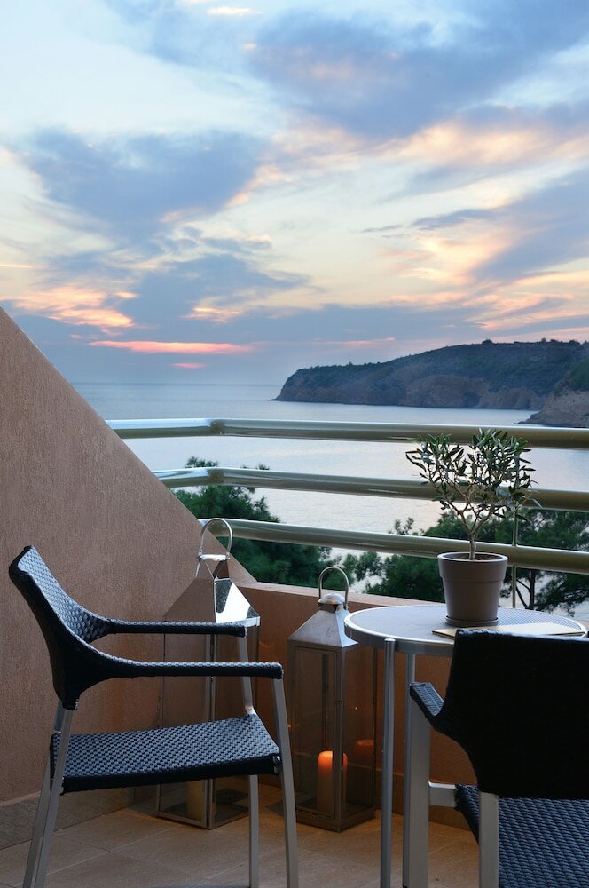 Фото Royal Paradise Beach Resort & SPA