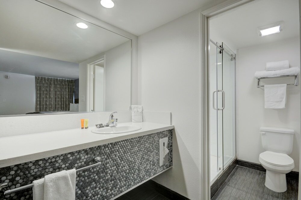 Фото Thunderbird Boutique Hotel