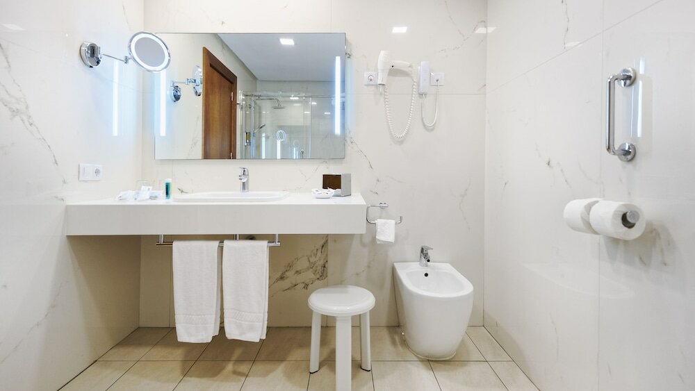 Фото Отель Bull Reina Isabel & Spa