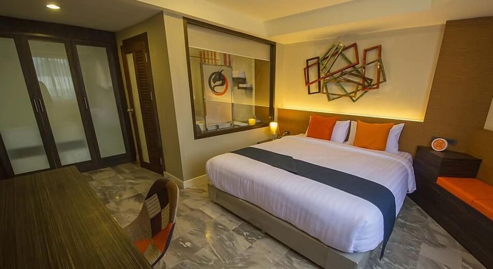 Фото Dragon River Avenue Hotel