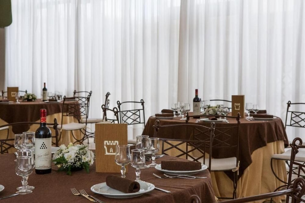 Фото Hotel Ramapendula