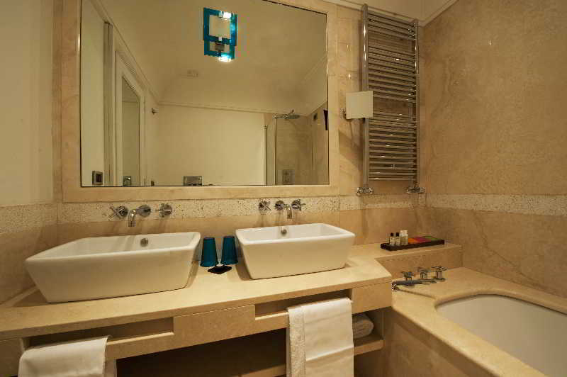 Фото Moses Fountain