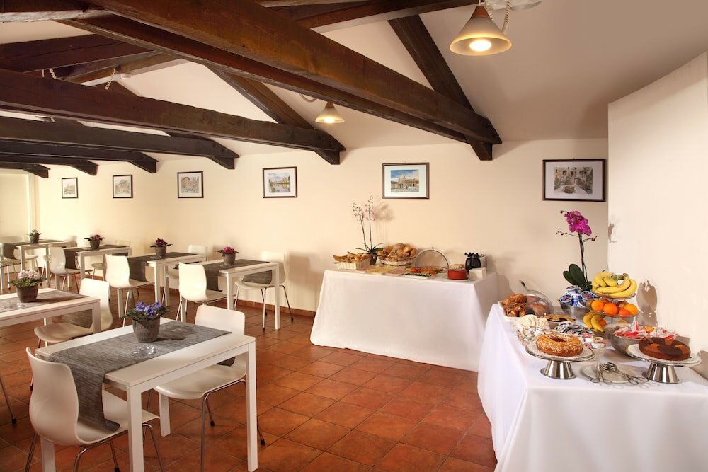 Фото Hearth Hotel