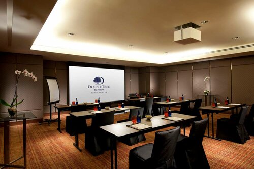 Гостиница DoubleTree by Hilton Kuala Lumpur в Куала-Лумпуре