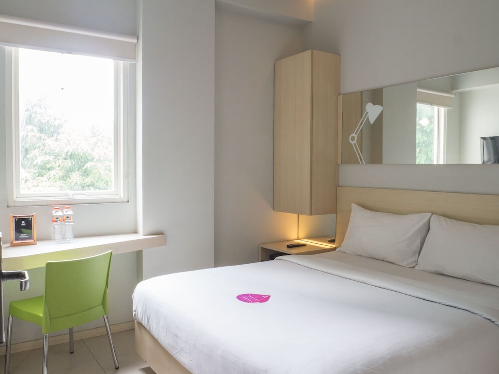 Фото Cleo Walikota Surabaya