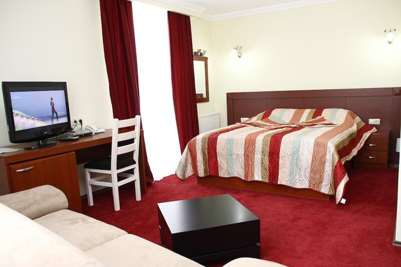 Фото Parlament Hotel