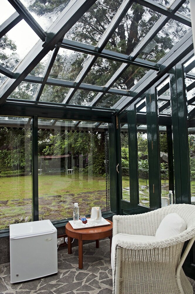 Фото WelcomHeritage Connaught House