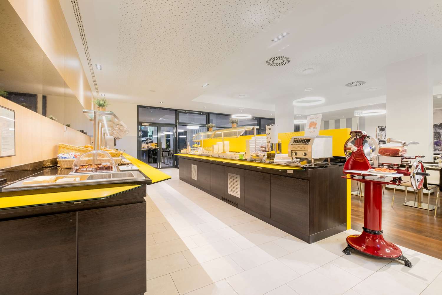 Фото Leonardo Hotel Vienna Hauptbahnhof