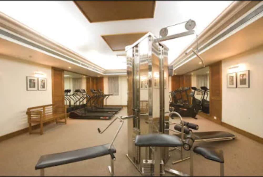 Фото The Retreat Hotel & Convention Centre