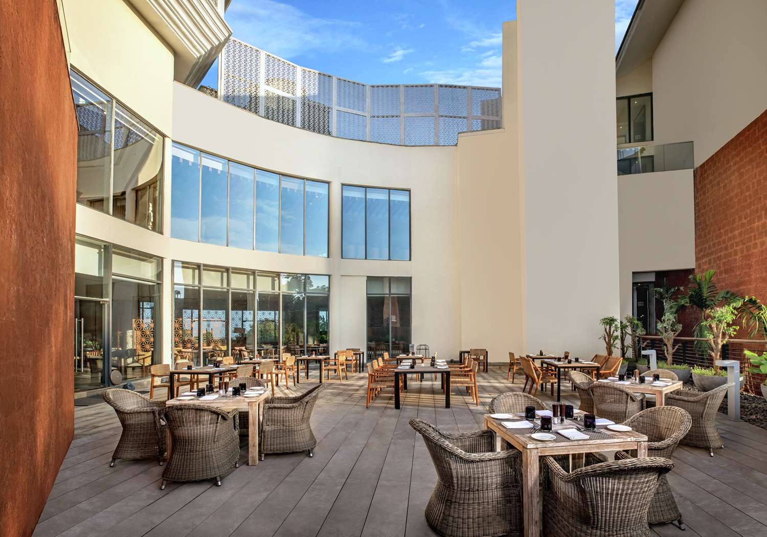 Фото DoubleTree by Hilton Goa - Panaji