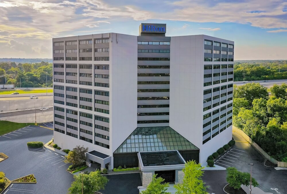 Фото Hilton Nashville Airport