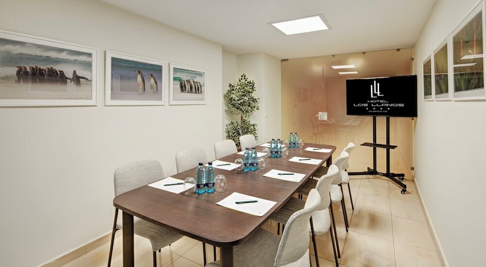 Фото Hotel Sercotel Los Llanos