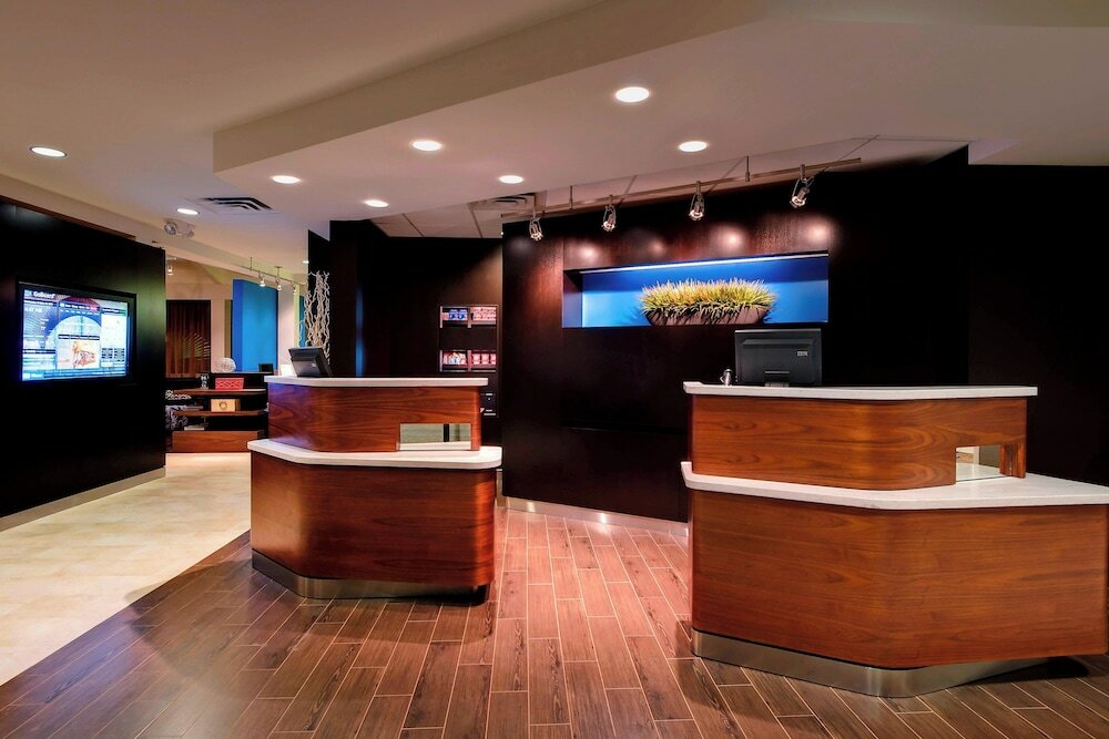 Фото Courtyard by Marriott Houston Brookhollow