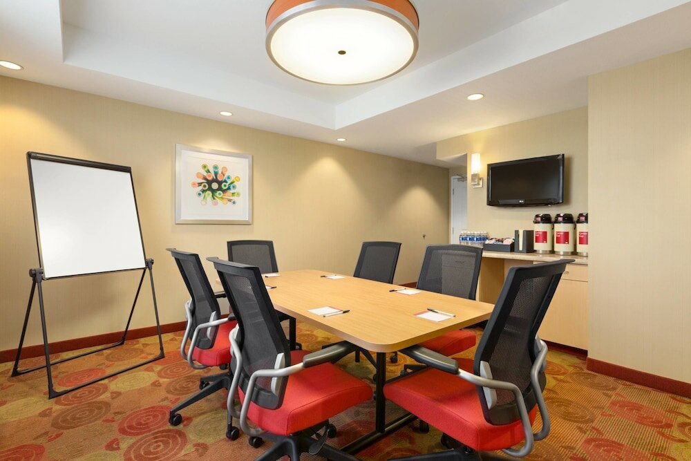Фото TownePlace Suites by Marriott Denver Airport at Gateway Park