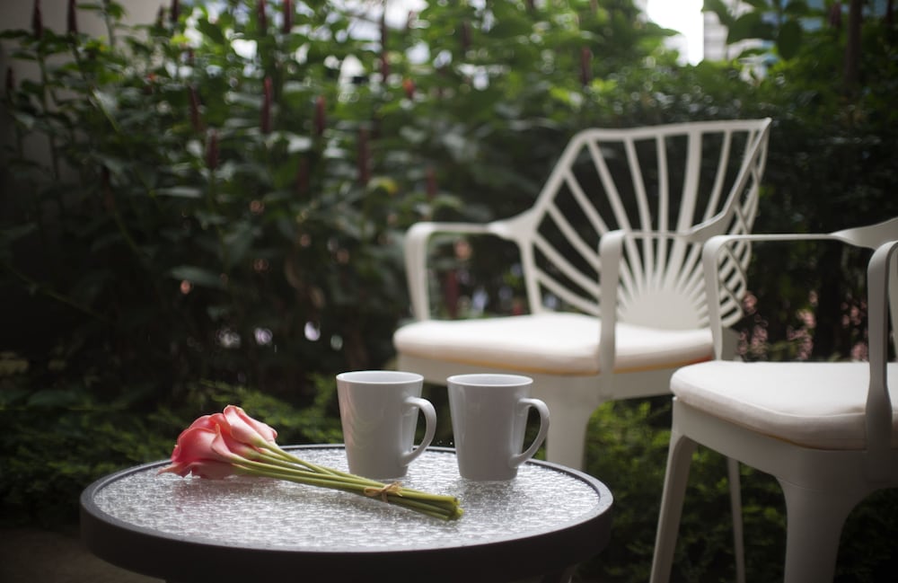 Фото V Hotel Bencoolen