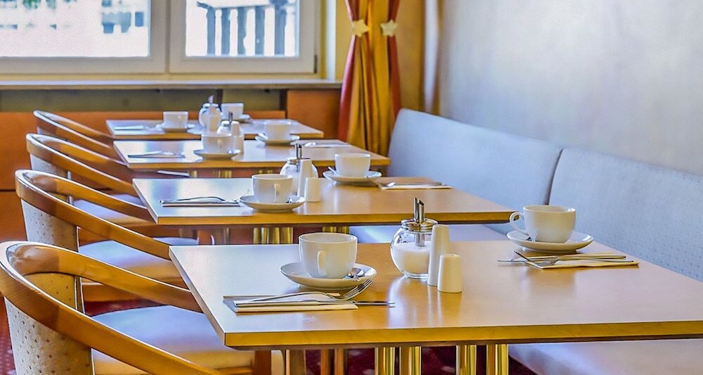 Фото Hotel Rieker Stuttgart Hauptbahnhof