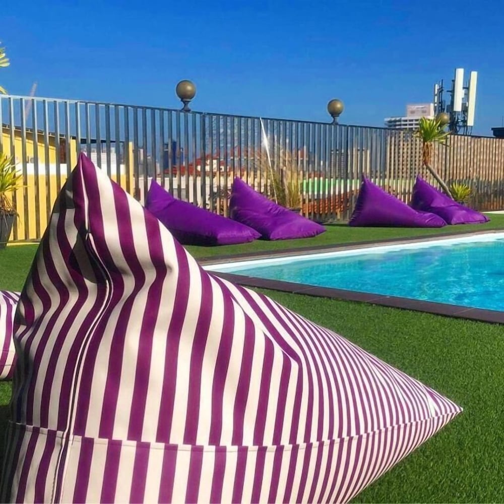 Фото Embryo Hotel