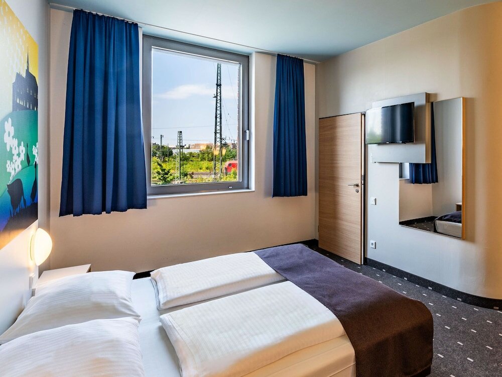 Фото B&b Hotel Göttingen-City