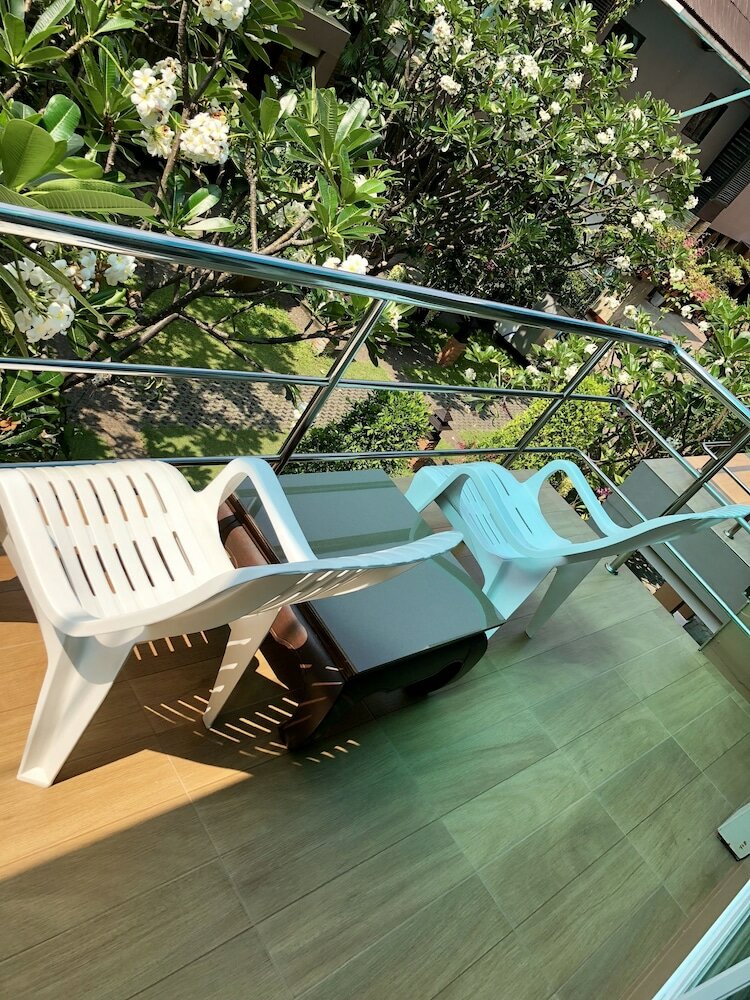 Фото Hua Hin White Sand Hotel