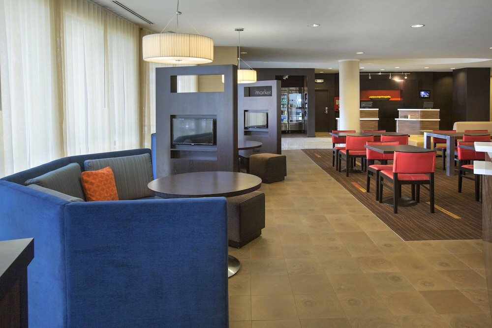 Фото Courtyard by Marriott Paramus