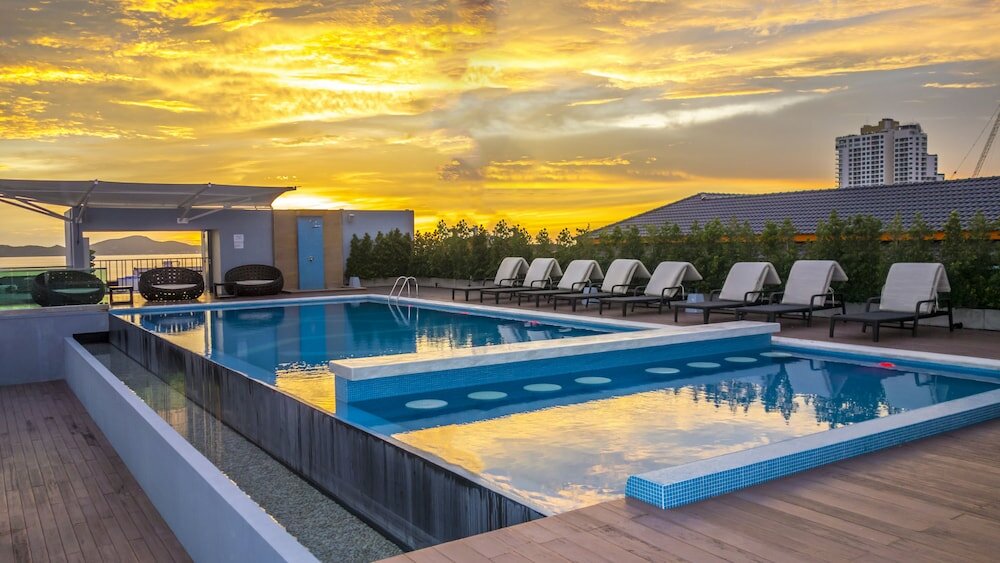 Фото Unique Regency Pattaya