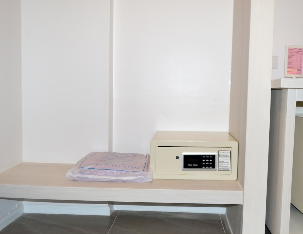 Фото Flipper Lodge Hotel