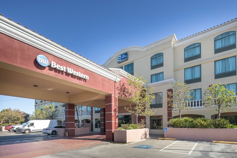 Фото Best Western Coyote Point Inn