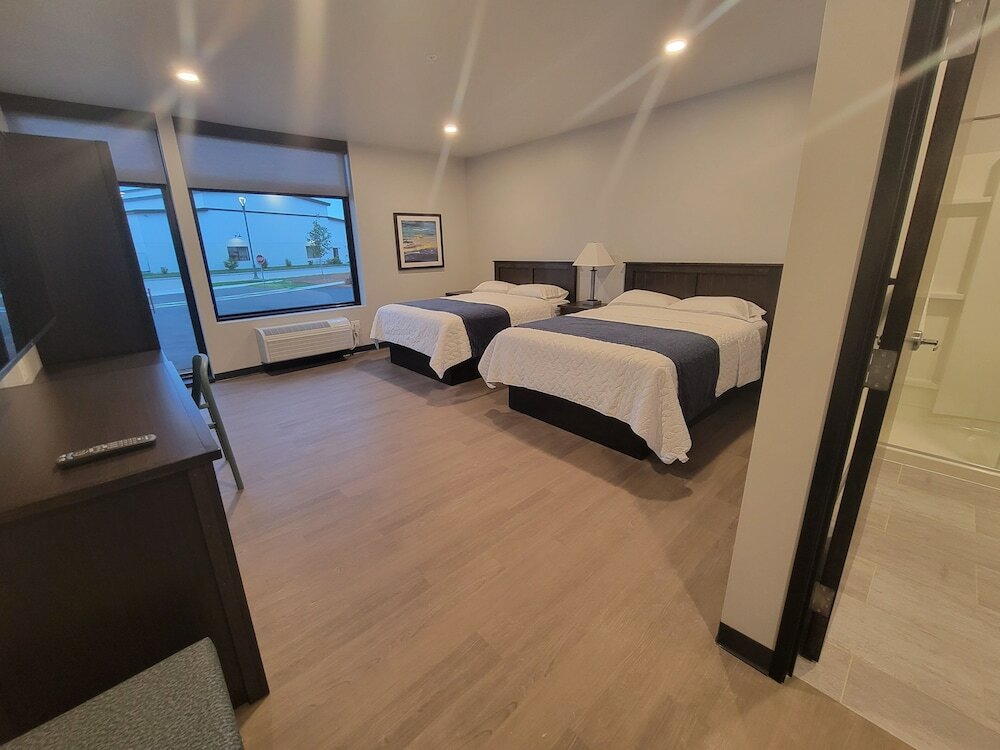 Фото Watershed Hotel