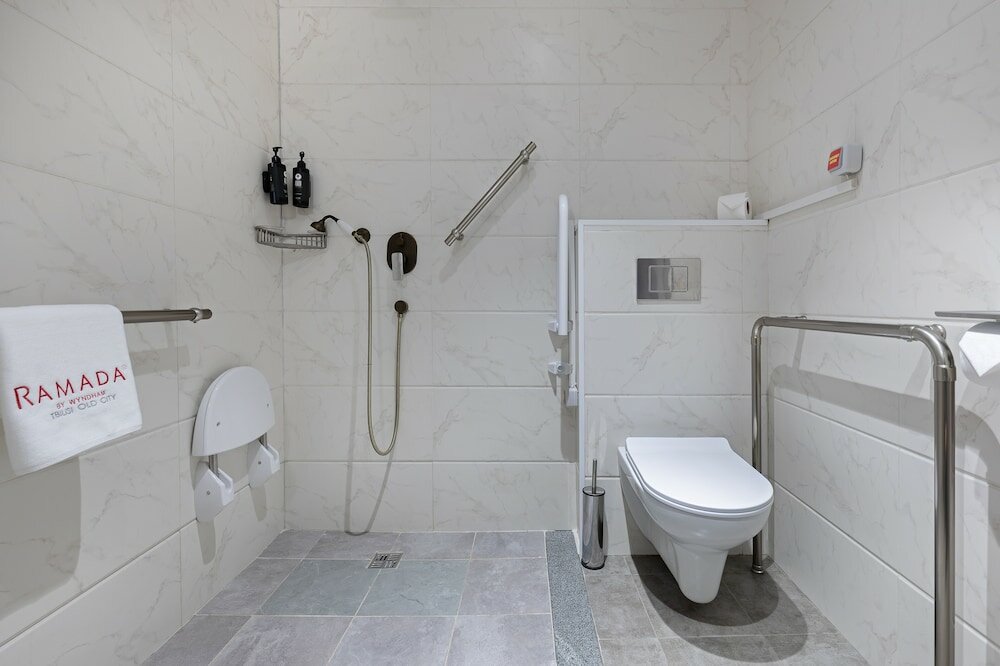 Фото Ramada by Wyndham Tbilisi Old City