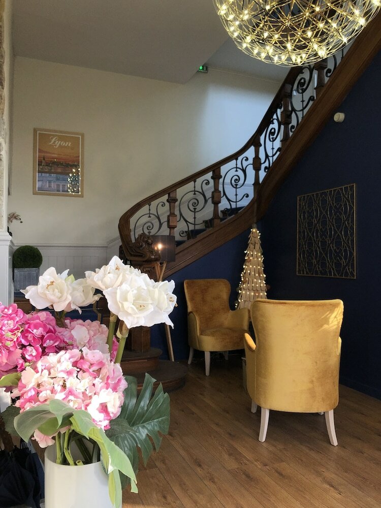 Фото Hotelo Lyon Charité