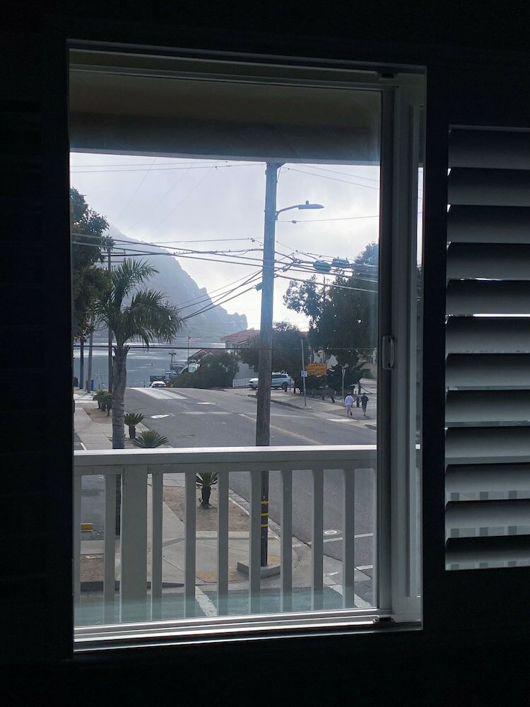 Фото Rockview Inn and Suites