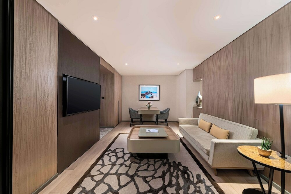 Фото Conrad Manila