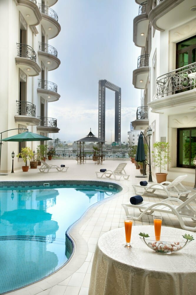 Hotel Al Waleed Holiday Homes, Dubai, photo