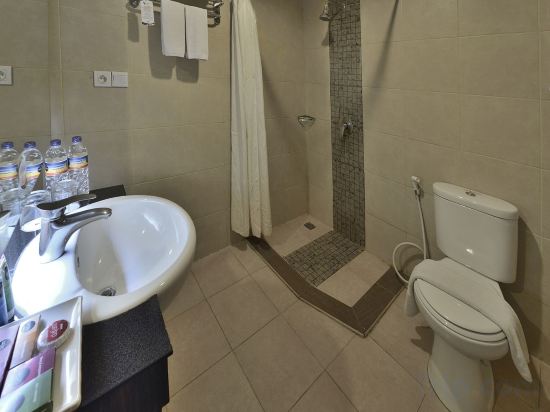 Фото Hotel Dafam Cilacap