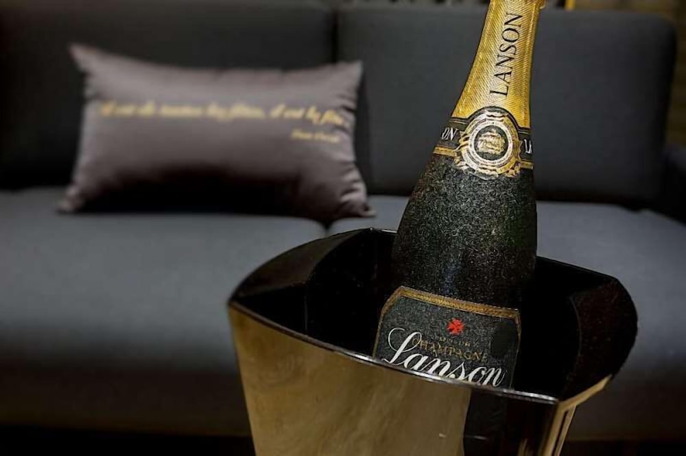 Фото Hotel Les Bulles de Paris 