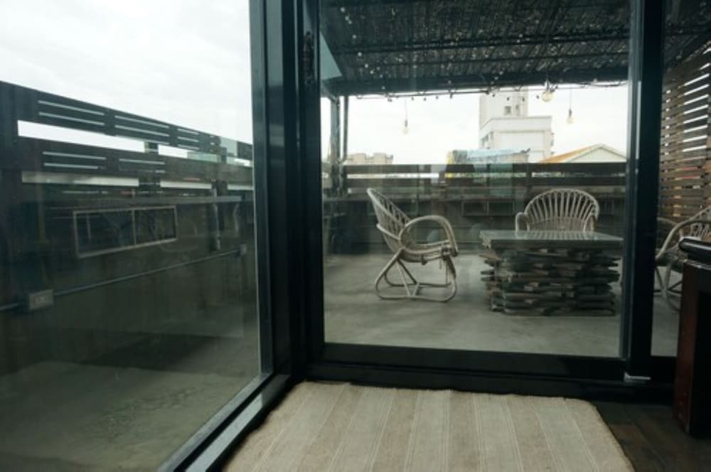 Фото Five Elements Hostel Taipei