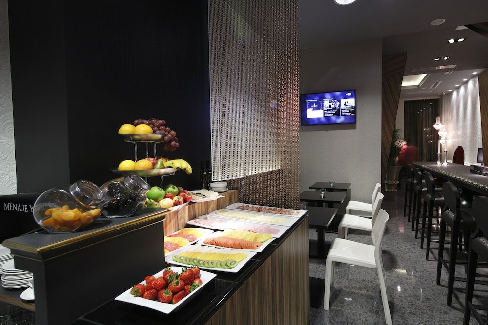 Фото Capitol Boutique Hotel