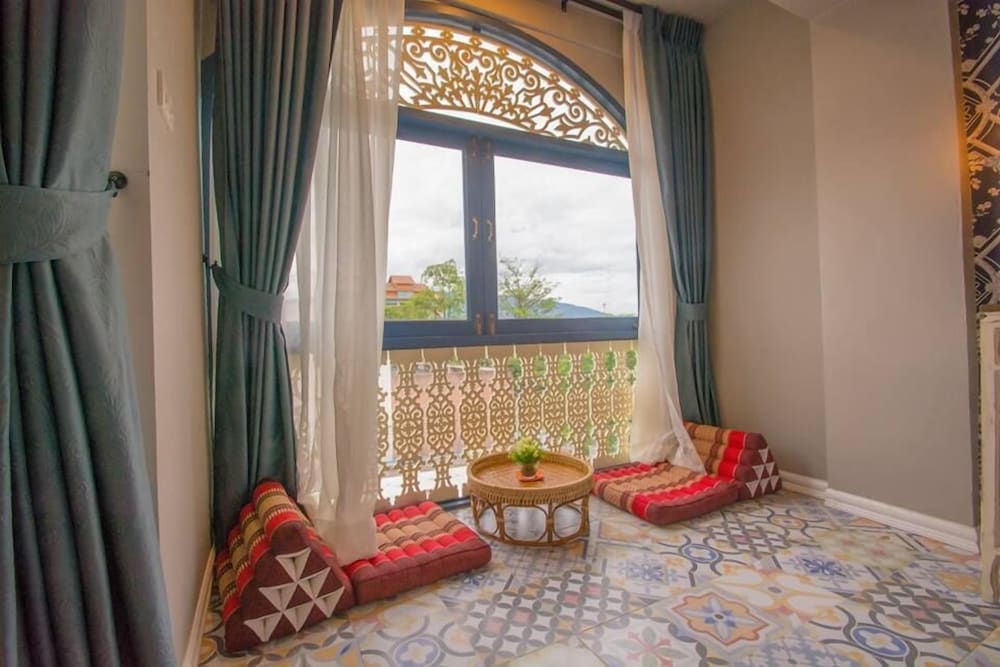 Фото Sridonchai Heritage Night Bazaar Chiang Mai