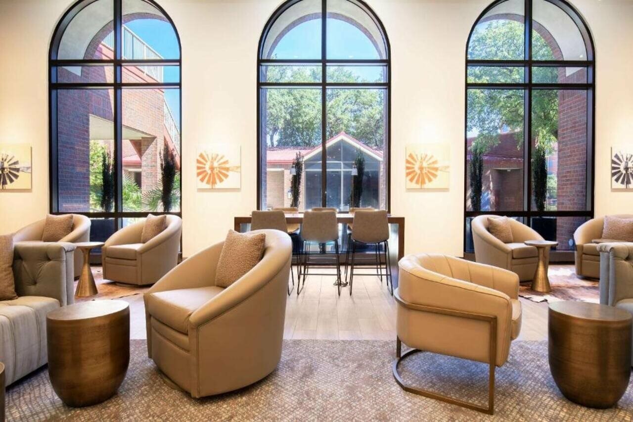 Фото Hilton Richardson Dallas