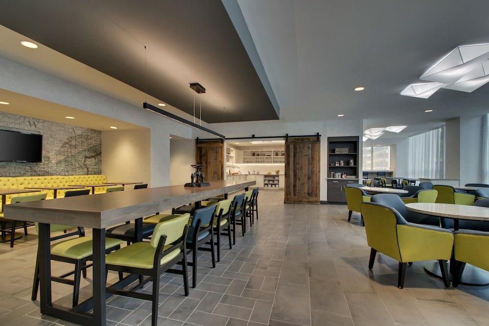 Фото Hyatt Place Iowa City Downtown