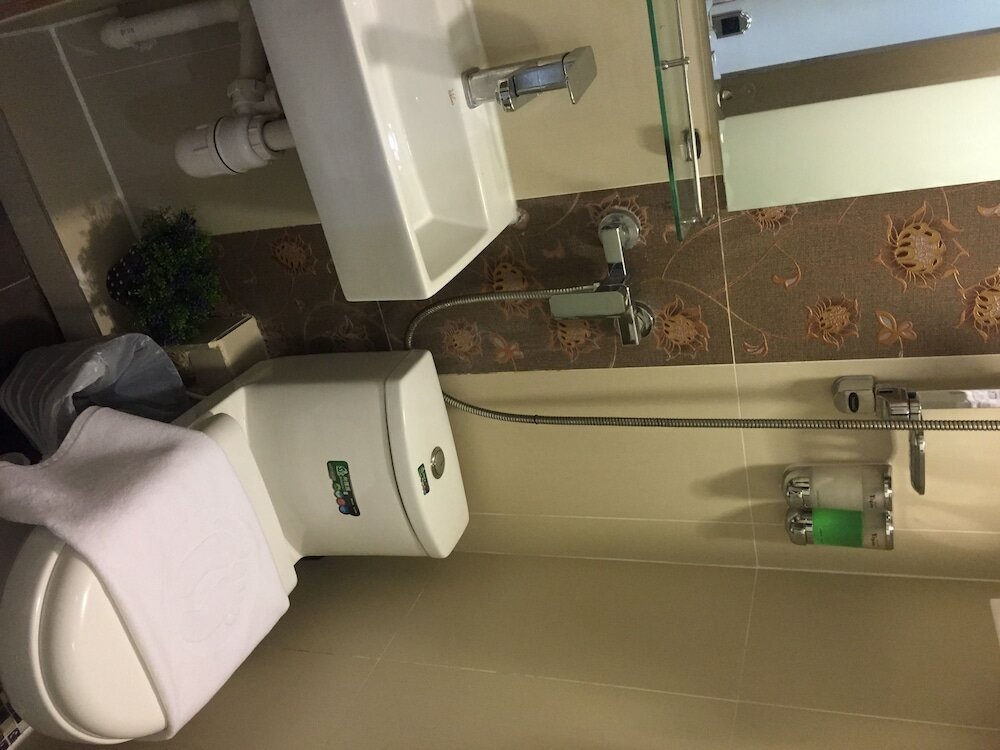 Фото Seasons Hotel - Causeway Bay