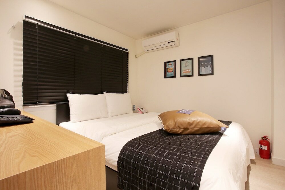 Фото Hotel Millhaus Shinchon