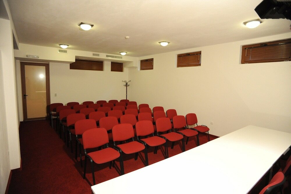 Фото Pedallo Luxury Inn Ltd