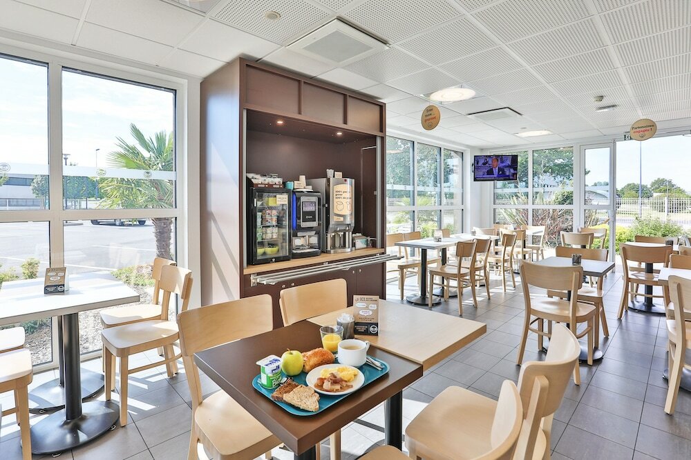 Фото B&B Hotel La Roche-sur-Yon