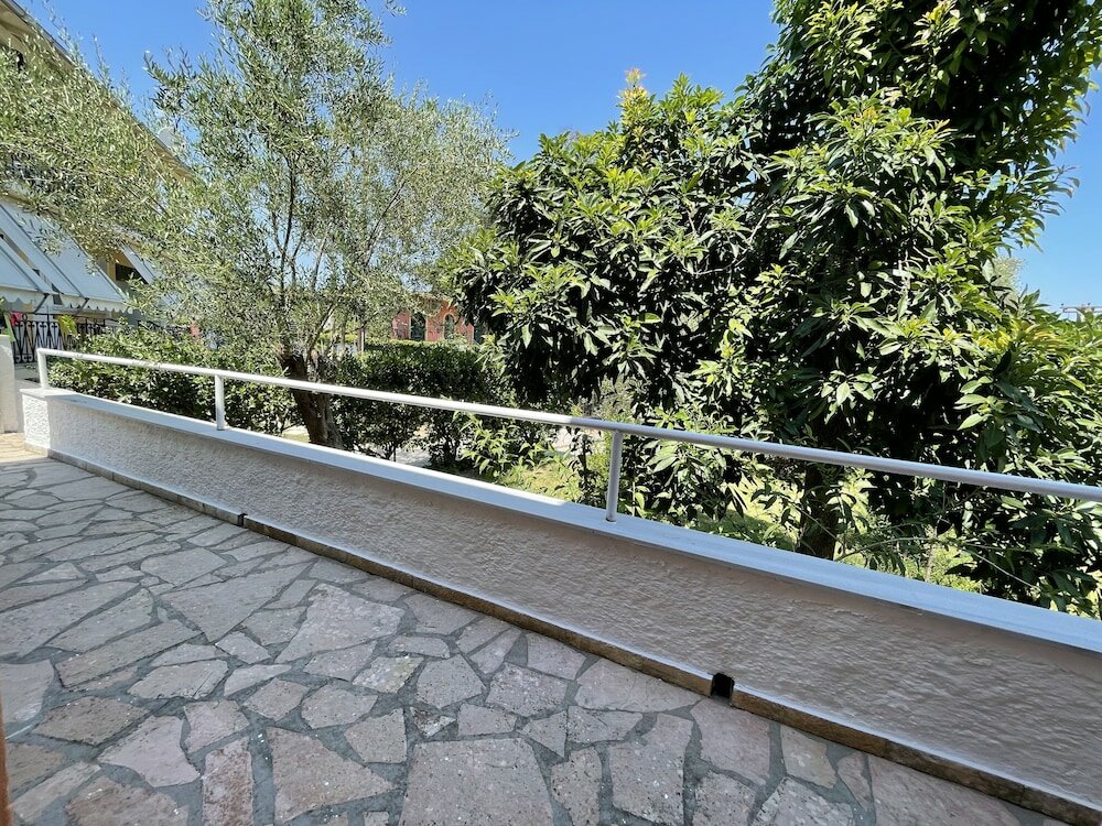 Фото Benitses Arches