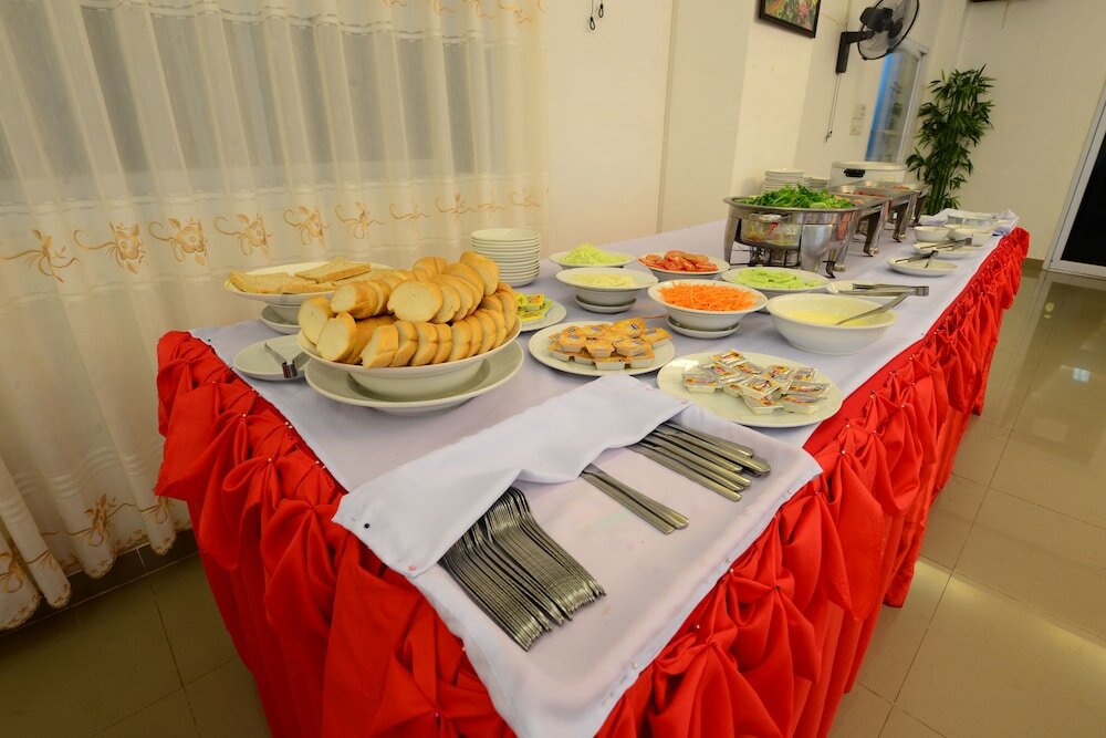 Фото Douangpraseuth Hotel