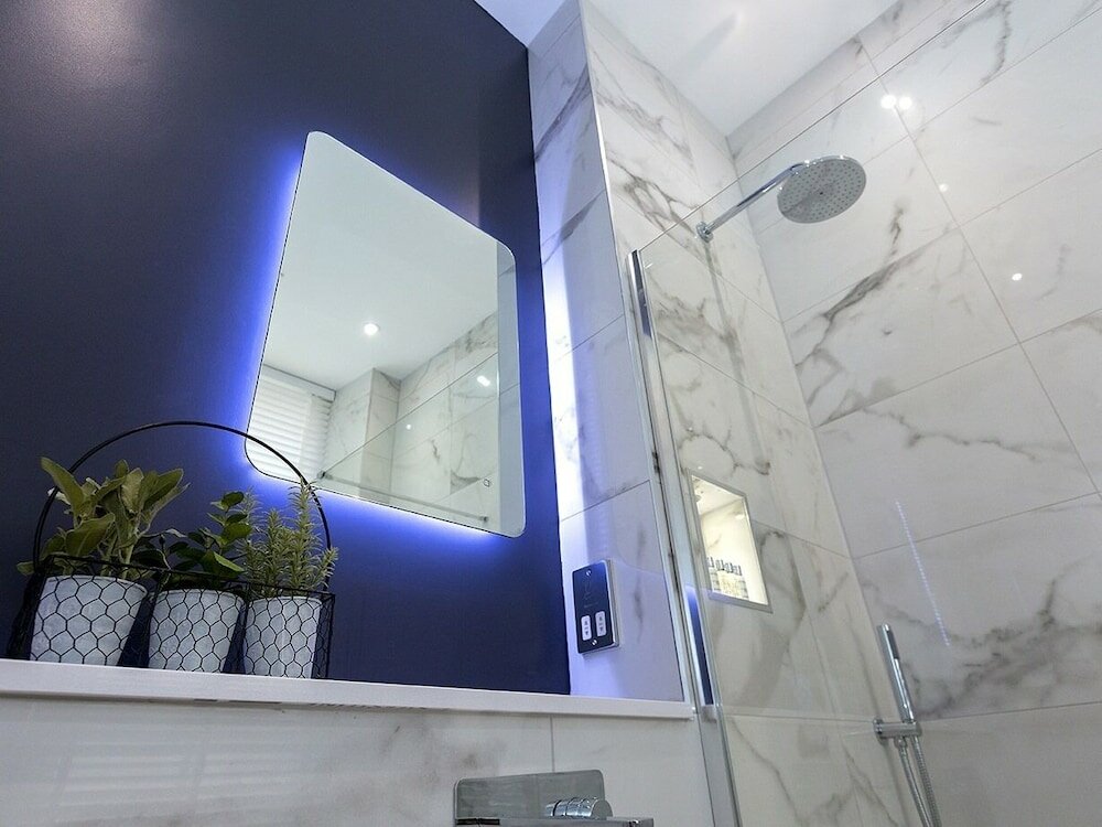 Фото The Lane Apartment