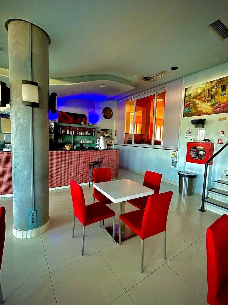 Фото Hotel Sacramora