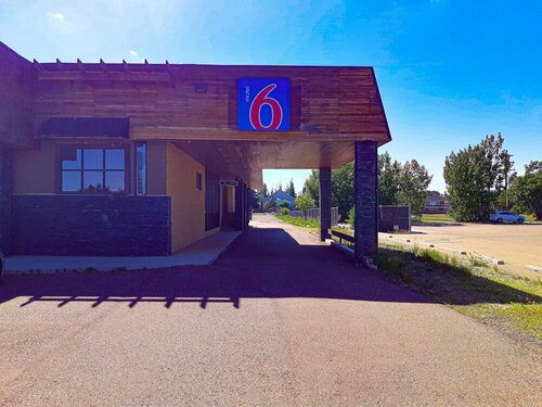 Гостиница Motel 6 Brooks, Ab в Бруксе